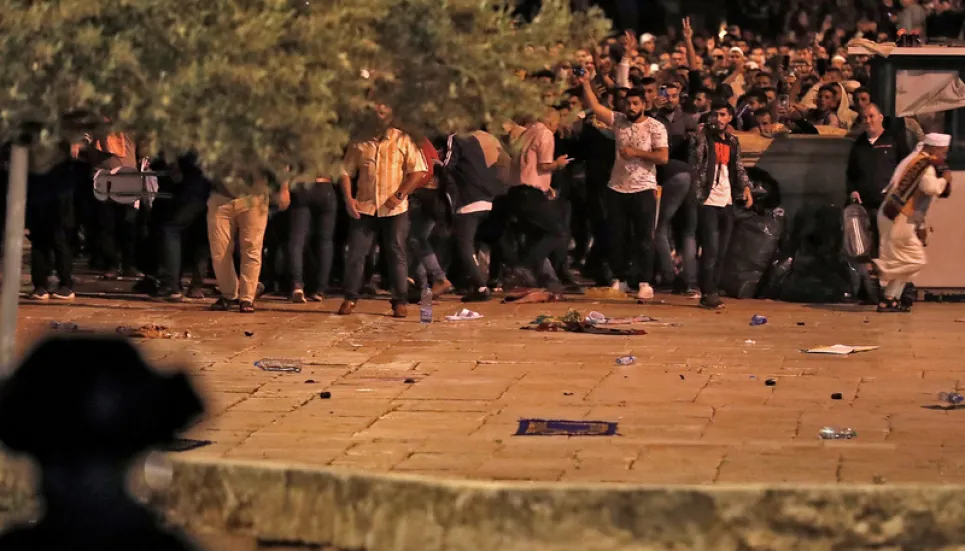 53 injured in Palestinians-Israeli police clash at Al-Aqsa Mosque