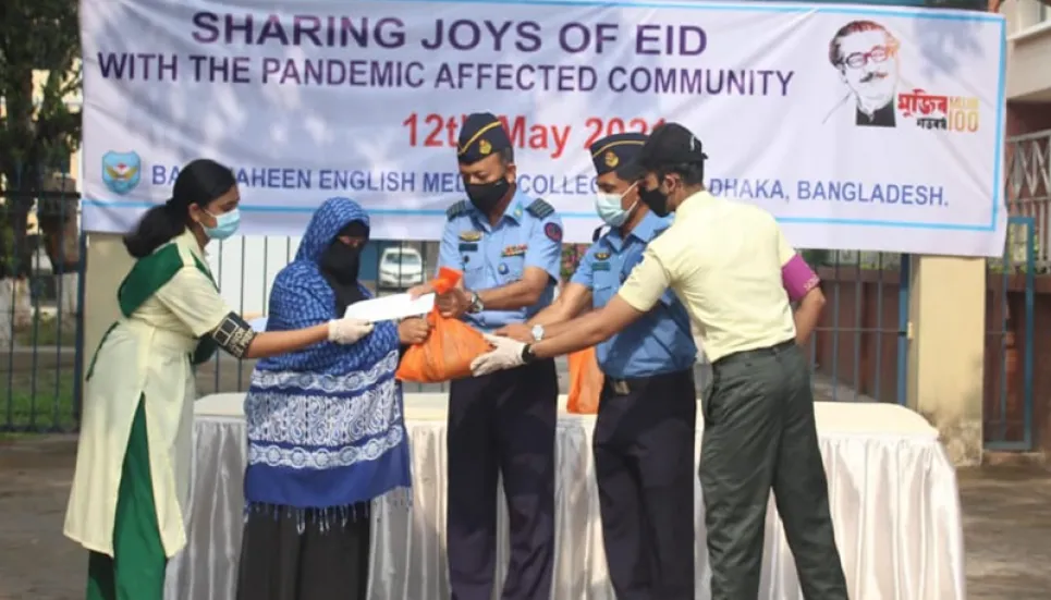 SEMC distributes Eid gifts among needy people