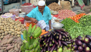 Beef, chicken prices lower, fish, veg prices up