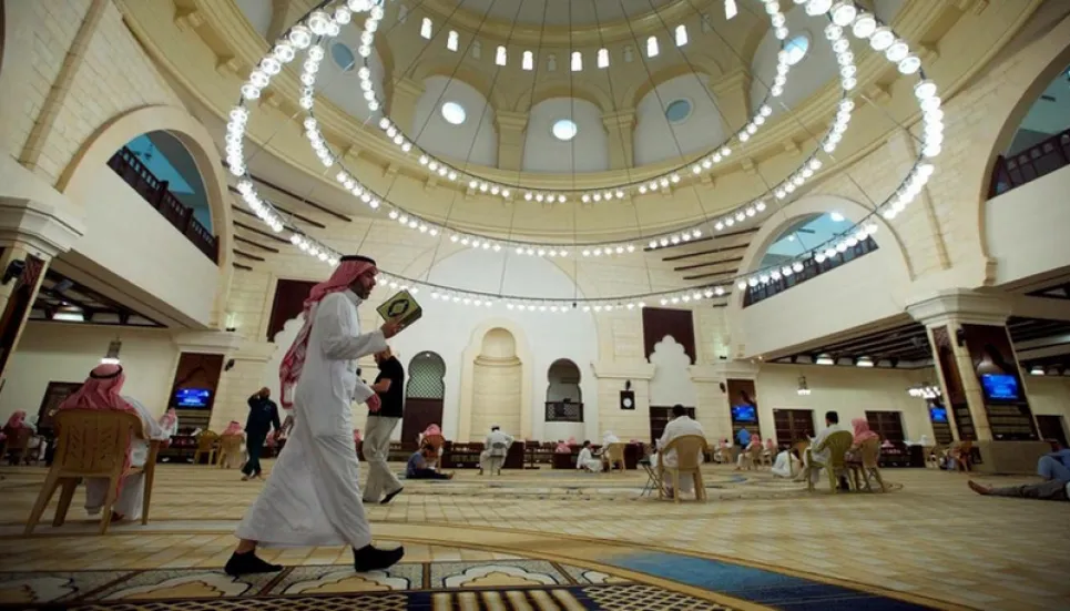 Saudis limit usage of loudspeakers in mosques 