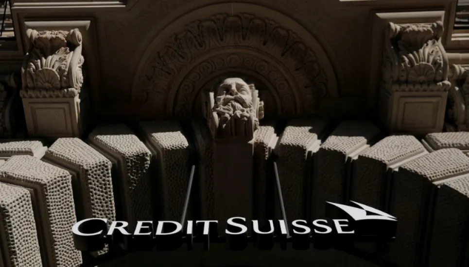 Credit Suisse reins in bankers after torrid year