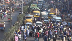 DU admission seekers block Dhaka-Aricha highway