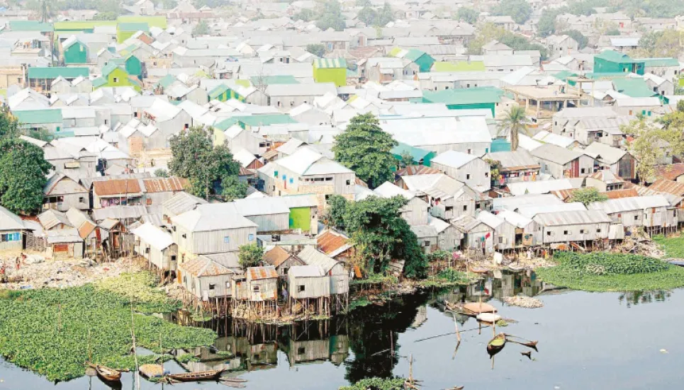 Vaccination campaign begins at Korail slum