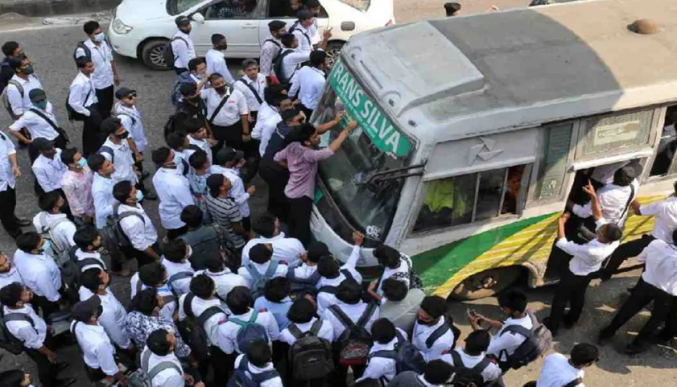 College students vandalise buses demanding half bus fare