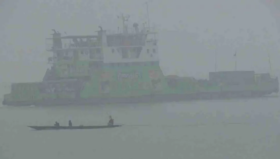 Dense fog disrupts Paturia-Daulatdia ferry services