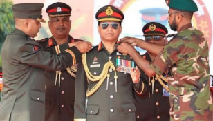 Army chief adorned with colonel of the regiment of EBR