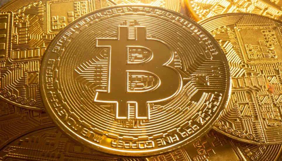 Bitcoin rises 5.2pc to $43,717