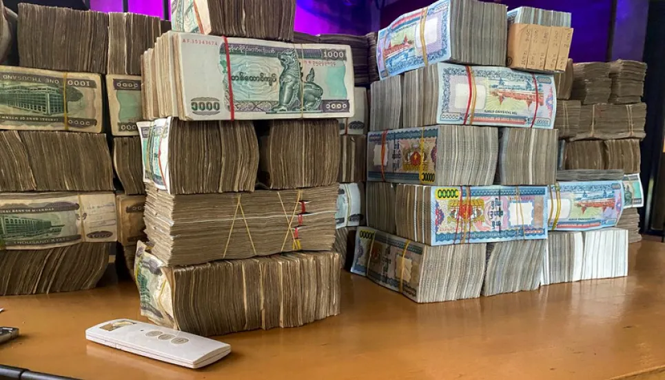 Myanmar's economic crisis fuels underground currency trading