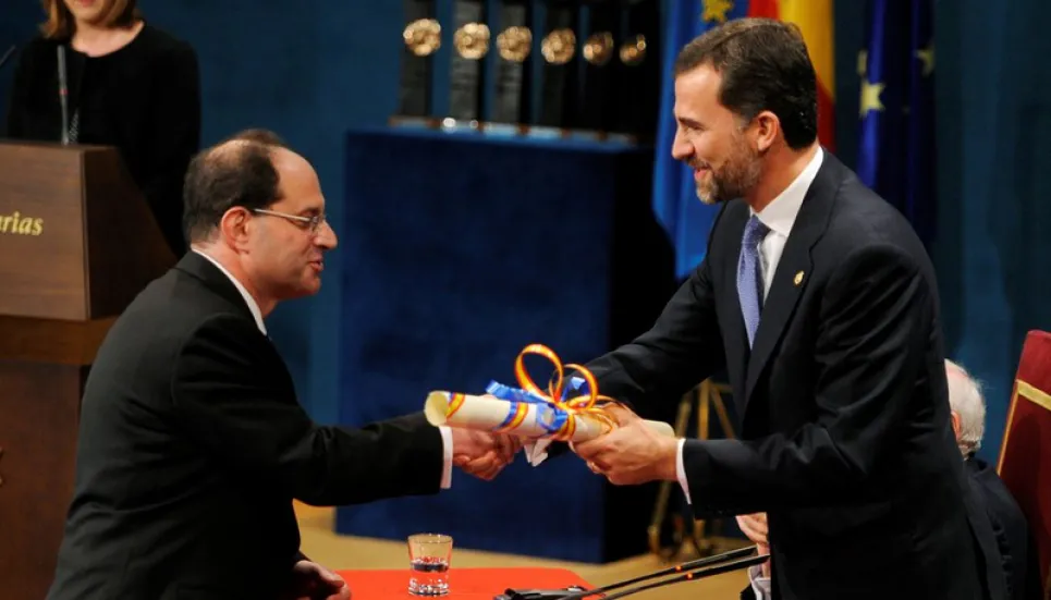 US duo win Nobel Medicine Prize for heat and touch work