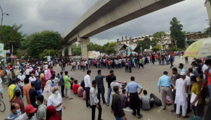 Demonstrators block Shahbagh protesting communal violence