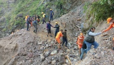 Death toll passes 150 in Nepal and India floods
