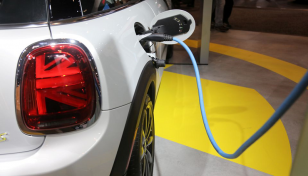 Introduce customer-friendly electric vehicle recharging policy: Nasrul