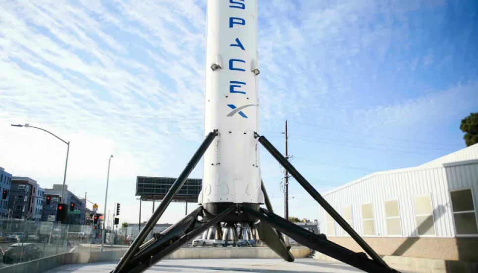 SpaceX to launch private, all-civilian crew into Earth orbit