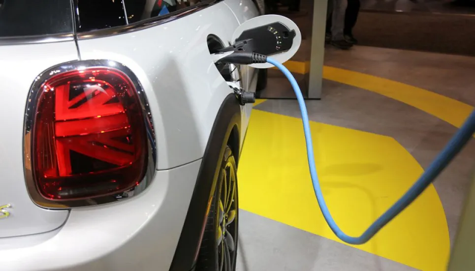 Introduce customer-friendly electric vehicle recharging policy: Nasrul