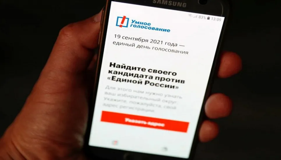 Google, Apple 'censor' Navalny app as Russian polls open