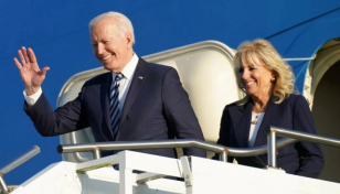 Biden, first lady earned over $600,000 in 2021, tax filing shows