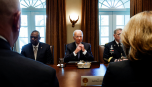 Biden unveils $800m in new Ukraine military aid