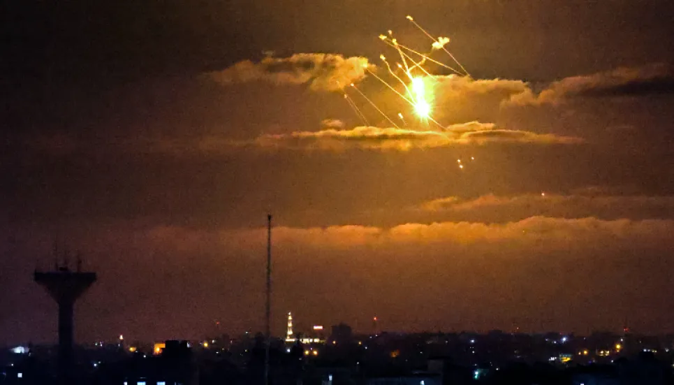 Israel closes crossing to Gazans after new rocket attacks