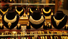 Gold prices down by Tk1,749 per bhori