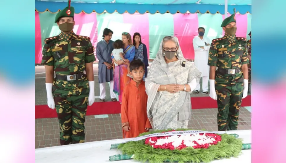 PM pays homage to Bangabandhu in Tungipara