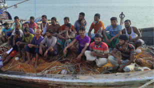 Coast Guard rescues 44 stranded fishermen from Bay