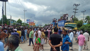 Eviction drive: Residents block Dhaka-Ctg Highway for 5hrs