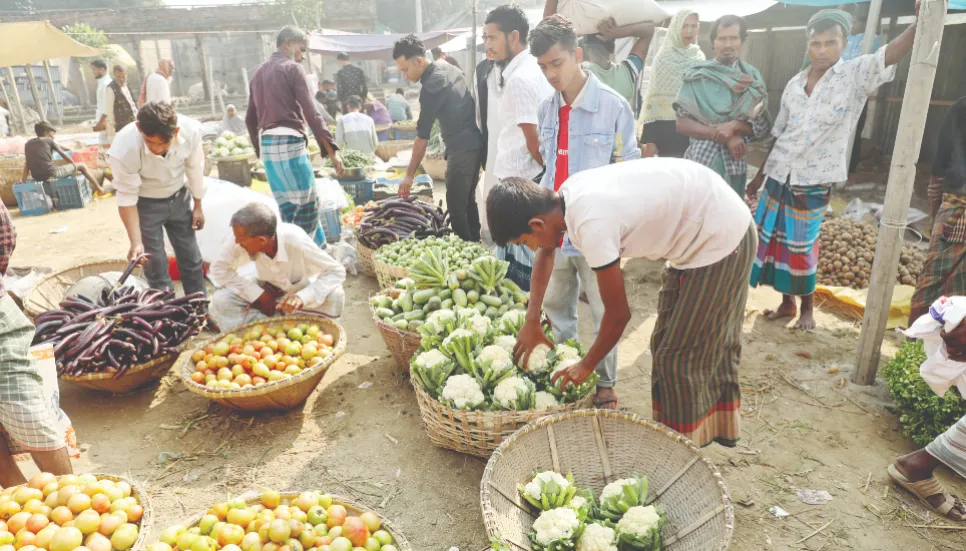 Vegetable prices soar even in peak season