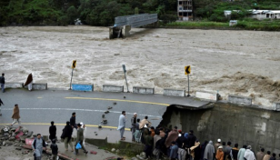 Pakistan monsoon flooding death toll tops 1,000