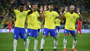 Brazil brush aside South Korea to reach quarters