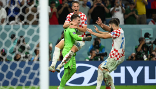 Croatia reach quarters with shoot-out victory over Japan