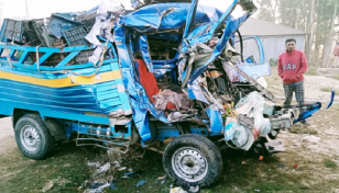 3 die as bus hits pickup van in Dinajpur