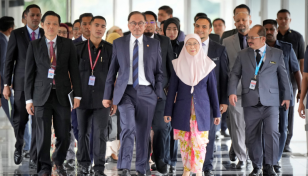 Malaysia PM Anwar wins confidence vote