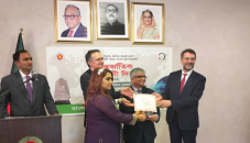 Bangladesh embassy in Rome awards top remittance senders