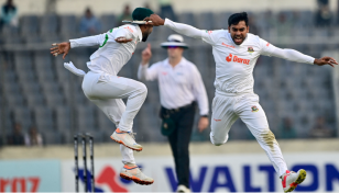 Bangladesh bowlers rattle India