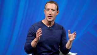 Zuckerberg loses $29b in a day