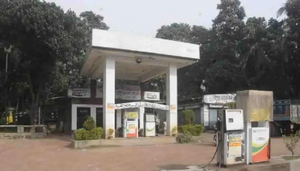 Khulna fuel traders call indefinite strike from Feb 17