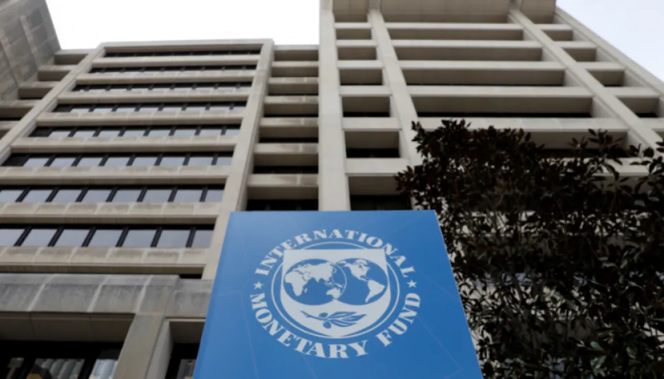 IMF slashes global growth outlook amid Omicron hit