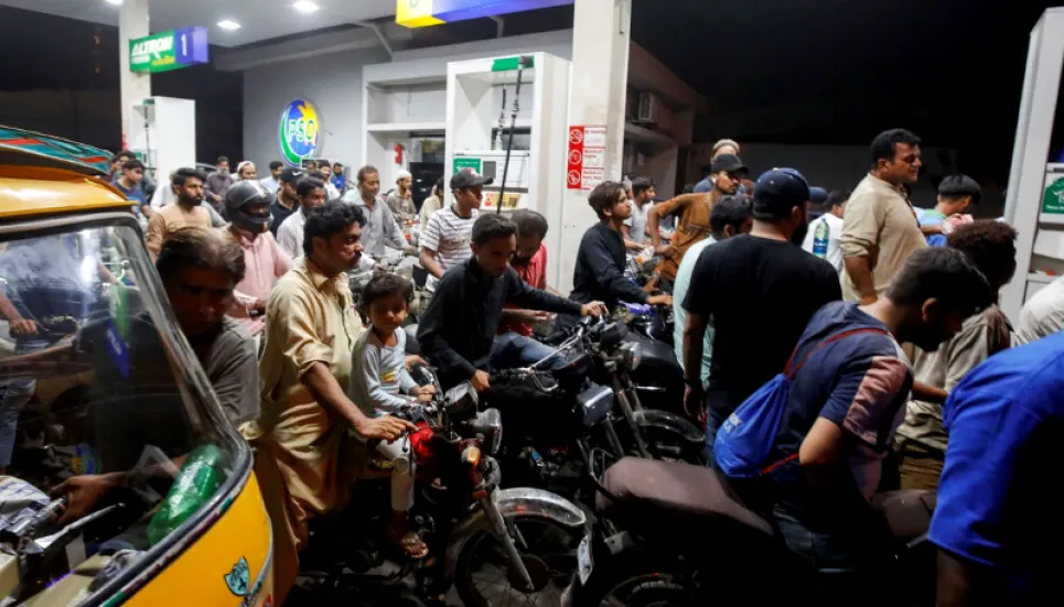 Petrol price in Pakistan jumps to Rs 250