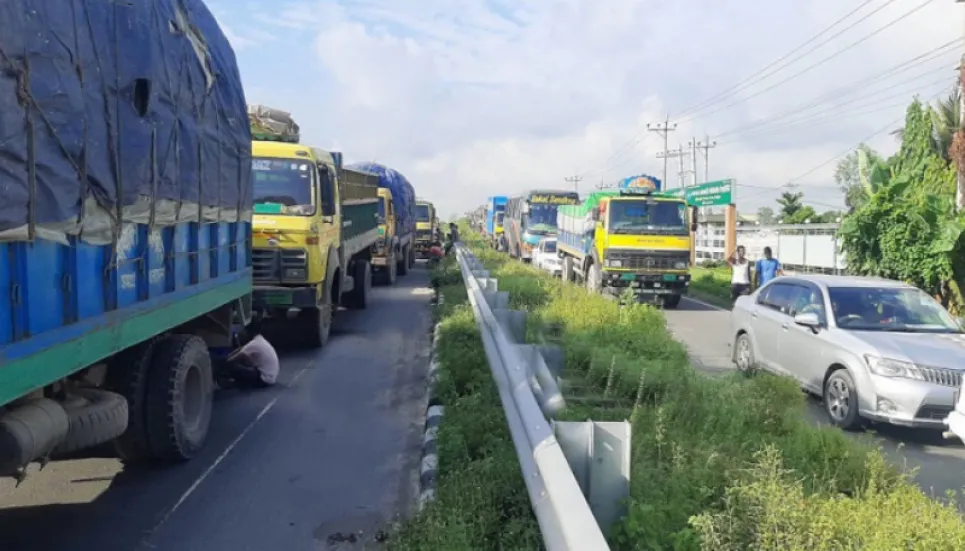 20km tailback on Dhaka-Tangail Highway