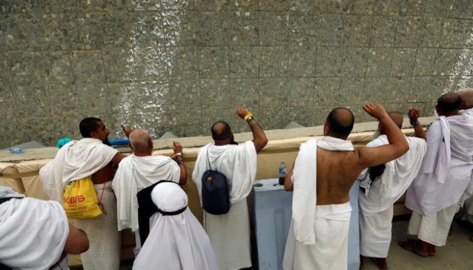 Muslims 'stone the devil' as almost million-strong Hajj winds down