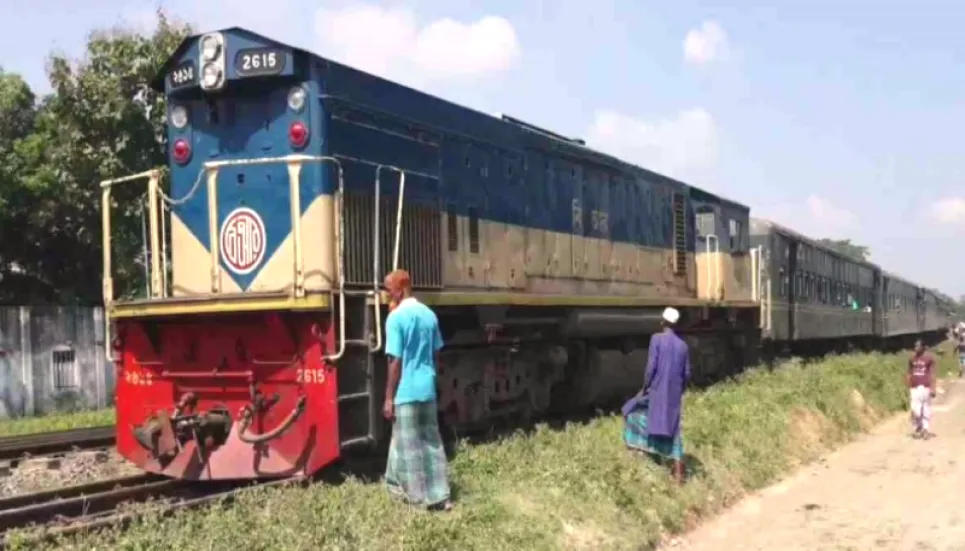 Dhaka’s rail link with northern districts restored after 5hrs