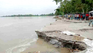 100 houses, crop lands eroded in Manikganj