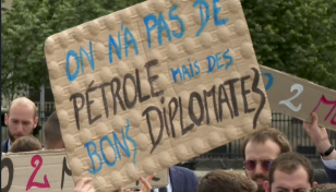 French diplomats strike over plan for their 'extinction'