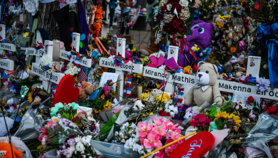 US warns of copycat attacks after Texas school shooting