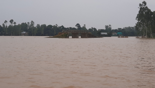 35,000 people marooned as flash flood hits Kurigram