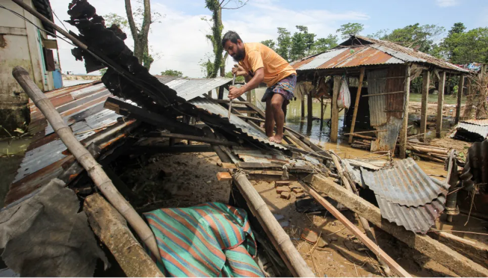 Flood death toll reaches 82