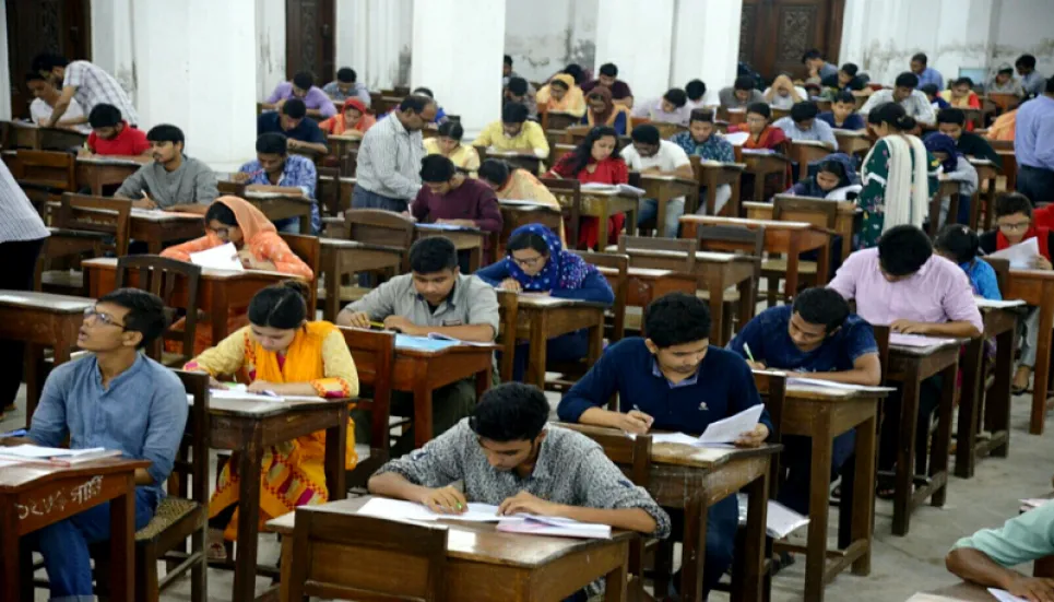 DU publishes ‘Kha’ unit admission test results, 90.13% fail