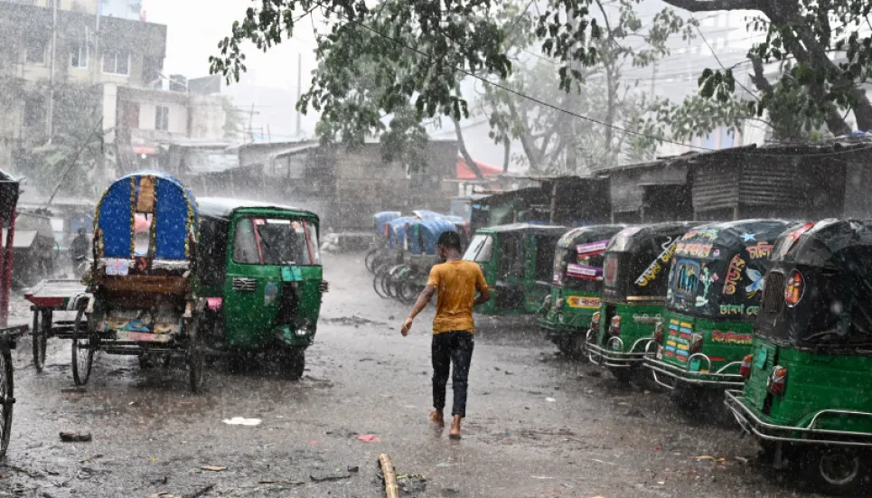 Showers likely in parts of country: Met office