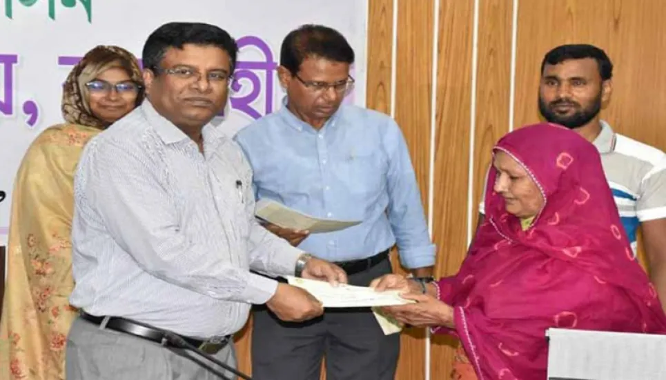 Govt compensates 58 persons for acquiring land in Rajshahi