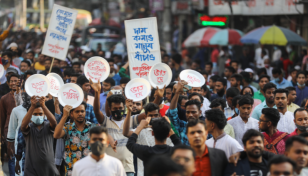 Police disperse Gana Adhikar Parishad protest at Shahbagh